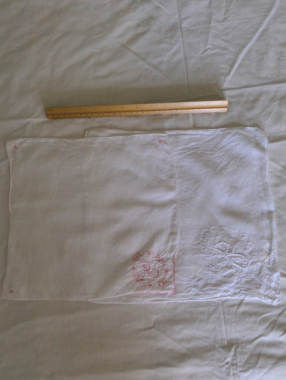 Vintage White Embroidered Linen Handkerchief Set